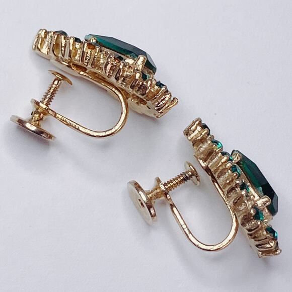 VTG 1950s Earrings Mid Century Emerald Green Glass Gold Tone Screw Back Cocktail - Picture 5 of 9